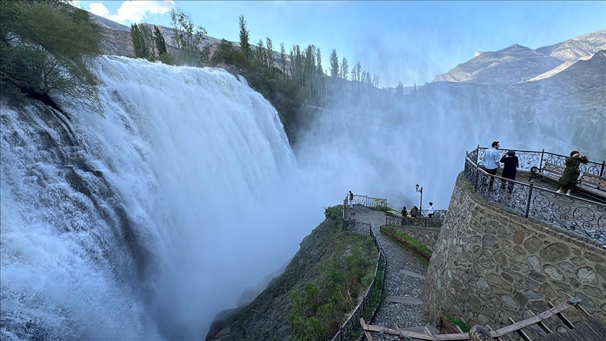 Tortum Şelalesi – Erzurum