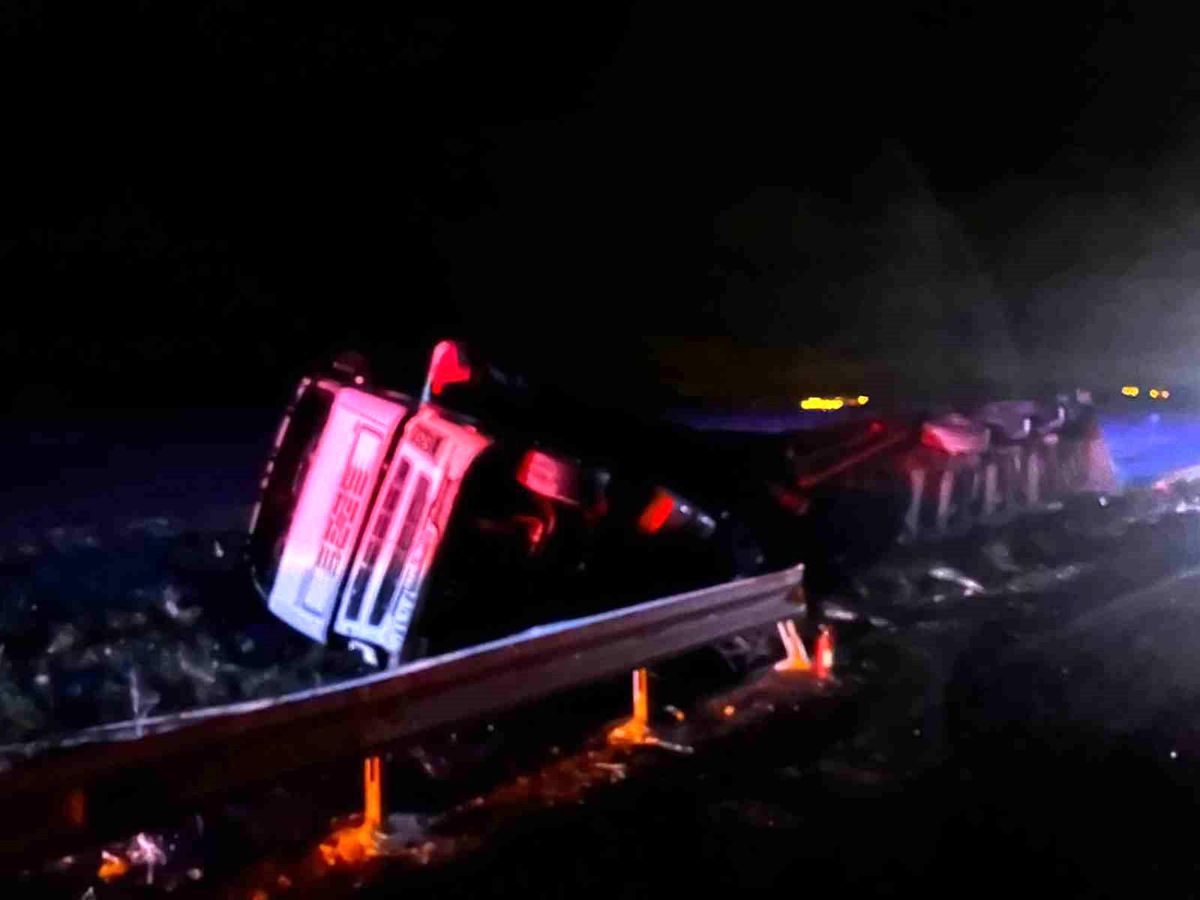 Aşkale’de Zincirleme Kaza: 4 Jandarma Yaralı