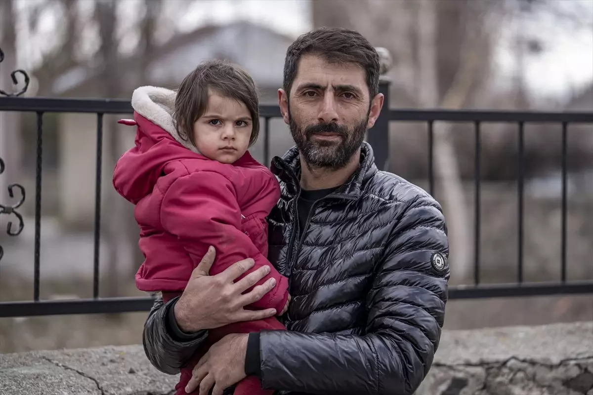 Leylekler Cami Kubbesinde Baharı Müjdeliyor